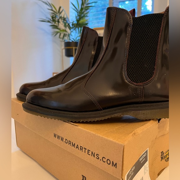 Dr. Martens Shoes - Dr Martens flora Chelsea Boots
